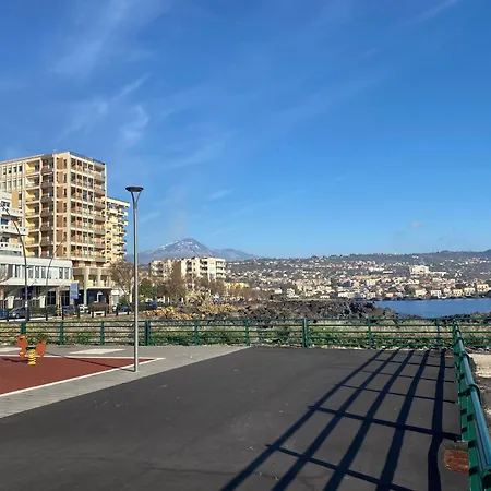 Finestre Sul Mare شقة كاتانيا